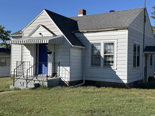 911 W Williams ST, Oakland City, IN 47660