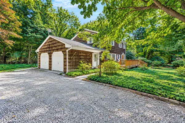 3 Gate RD, Head Of The Harbor, NY 11780