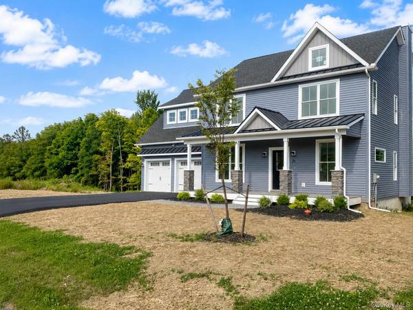 37 Sunset LN, New Hampton, NY 10958