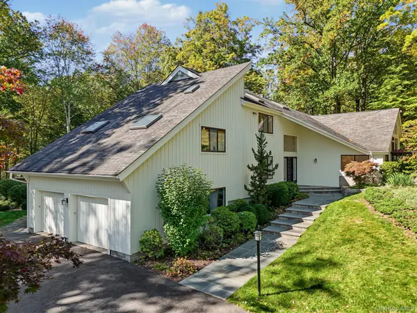4 Stone Hollow WAY, Armonk, NY 10504