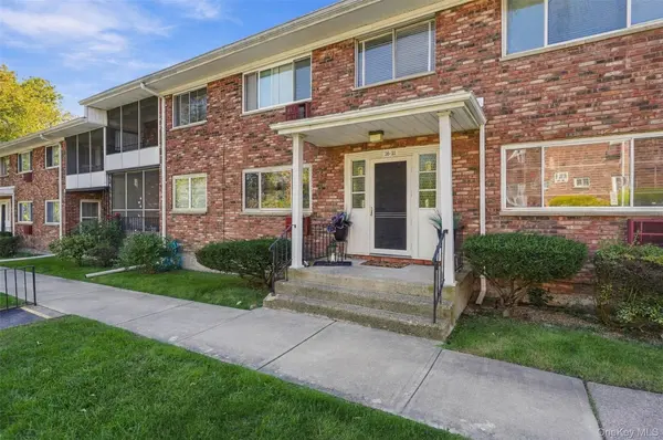 810 Blooming Grove TPKE #31, New Windsor, NY 12553