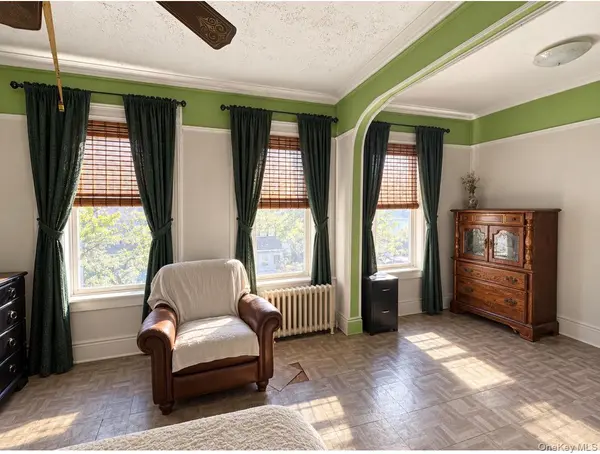 Address not disclosed, Brooklyn, NY 11207