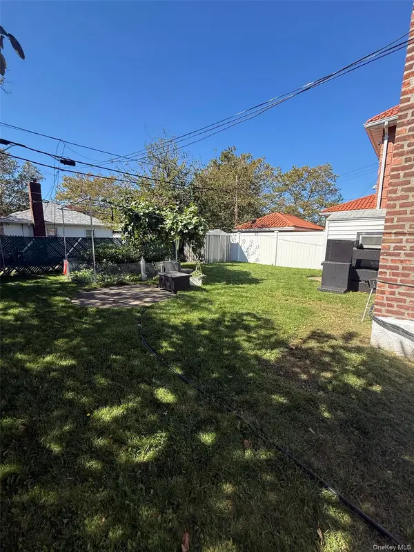 56-08 230TH ST, Bayside, NY 11364