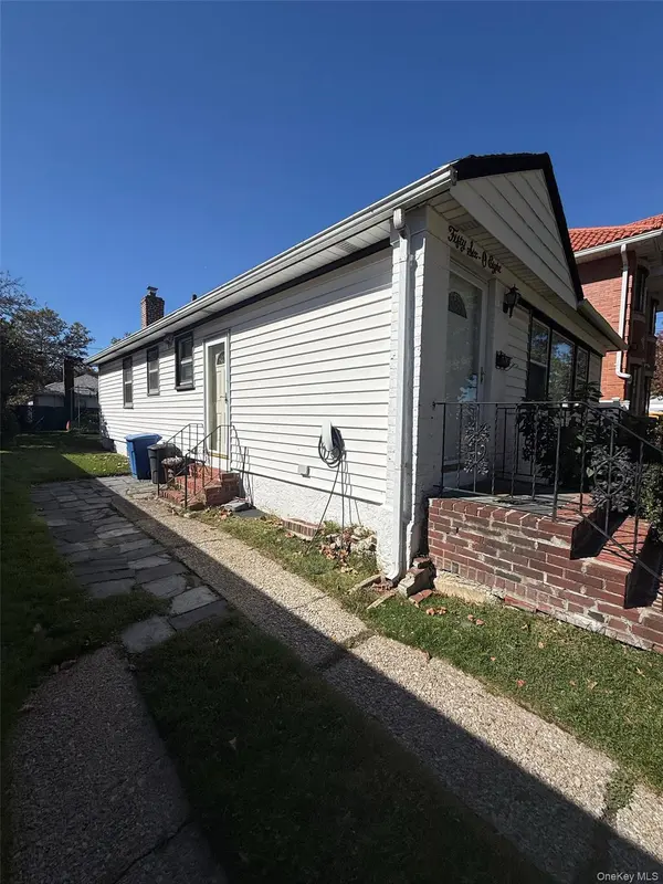 56-08 230TH ST, Bayside, NY 11364