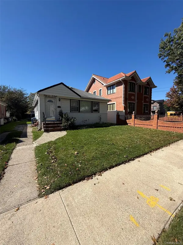 56-08 230TH ST, Bayside, NY 11364