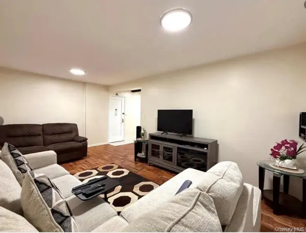 7261 shore road #1R, Brooklyn, NY 11209