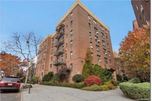 7261 shore road #1R, Brooklyn, NY 11209
