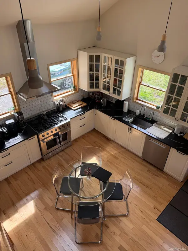781 Salisbury TPKE, Red Hook, NY 12571