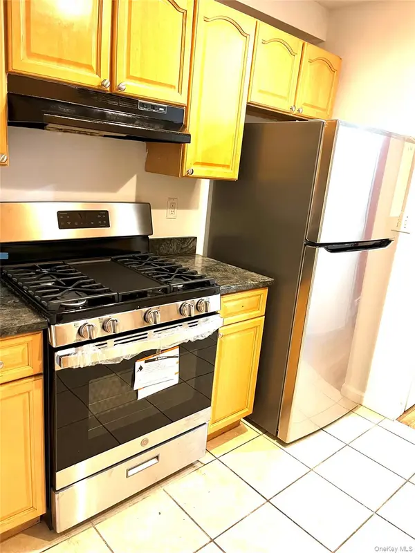 82-81 88th pl ##1, Glendale, NY 11385