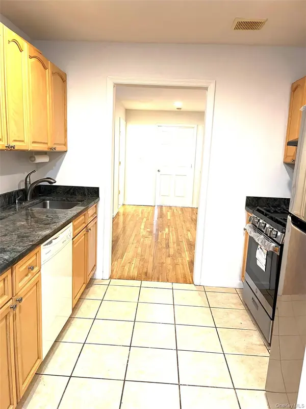 82-81 88th pl ##1, Glendale, NY 11385