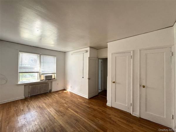 141-17 78 Rd #1O, Kew Garden Hills, NY 11367