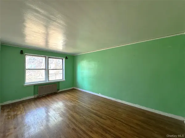 141-17 78 Rd #1O, Kew Garden Hills, NY 11367