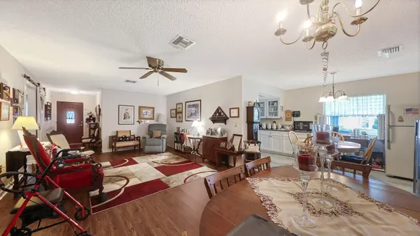 3802 CHINABERRY RD, Bradenton, FL 34208