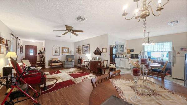 3802 CHINABERRY RD, Bradenton, FL 34208