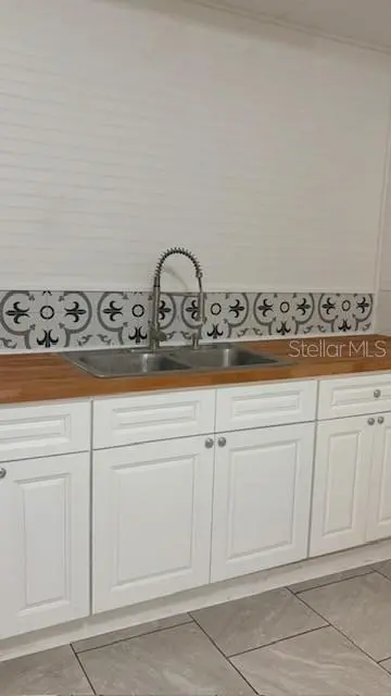 7906 N SOCRUM LOOP RD, Lakeland, FL 33809