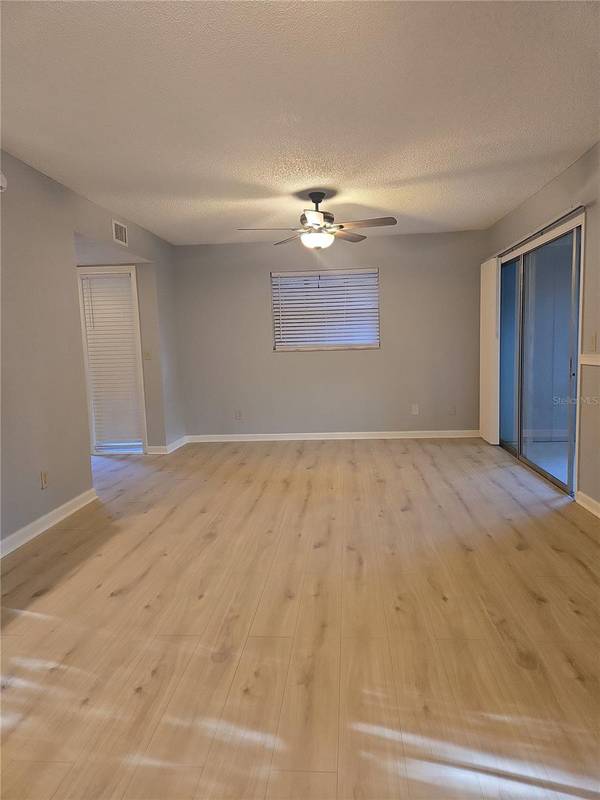 160 LIVE OAK WOODS CT #4D, Deltona, FL 32725