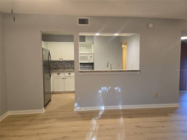 160 LIVE OAK WOODS CT #4D, Deltona, FL 32725