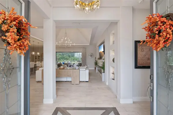 8400 BRIDGEPORT BAY CIR, Mount Dora, FL 32757