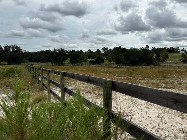 13451 SE 98TH ST, Dunnellon, FL 34431