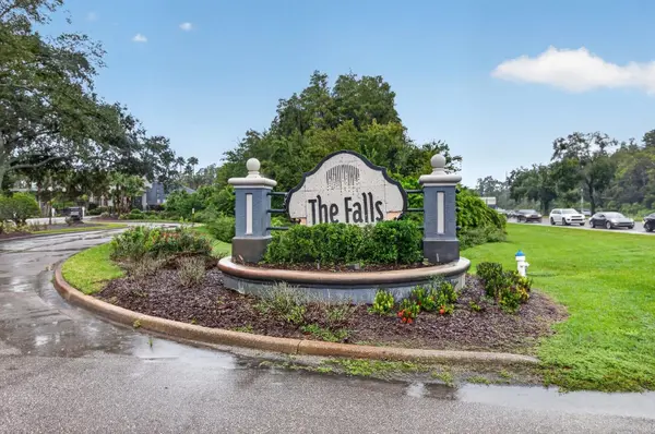 8513 ISLAND BREEZE LN #207, Temple Terrace, FL 33637