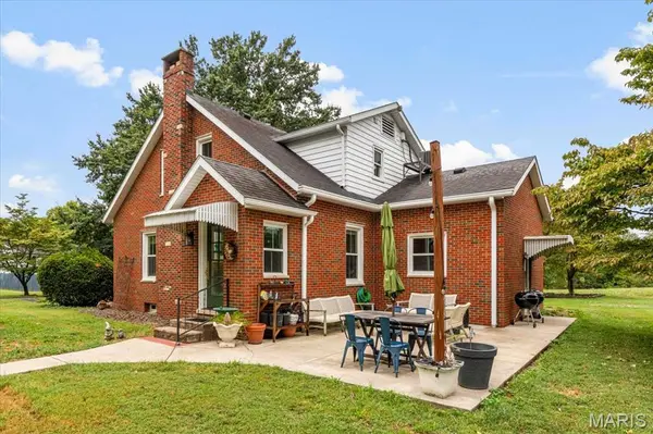 312 Lorean ST, Troy, IL 62294
