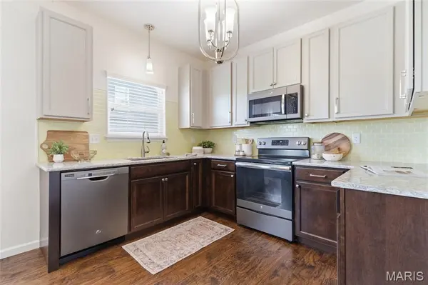2416 N Larksong DR, Wildwood, MO 63040