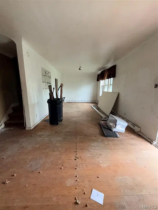 5345 N Kingshighway BLVD, St Louis, MO 63115