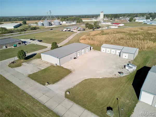 1230 Aguilar DR, Montgomery City, MO 63361