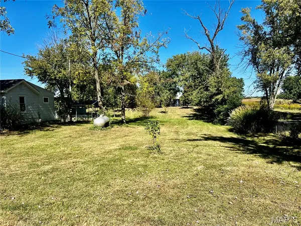 6521 LL RD, Waterloo, IL 62298
