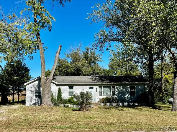 6521 LL RD, Waterloo, IL 62298