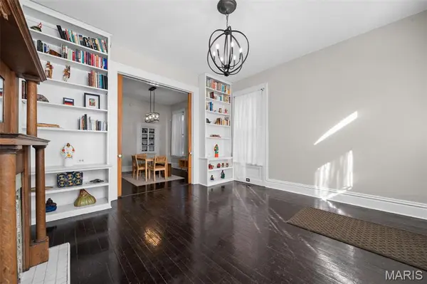1411 Sullivan AVE, St Louis, MO 63107
