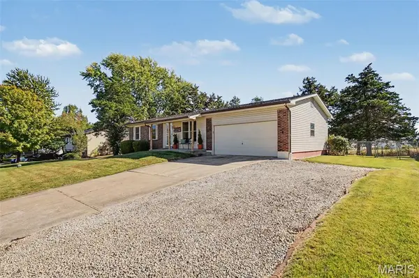 8 Redbud DR, Warrenton, MO 63383
