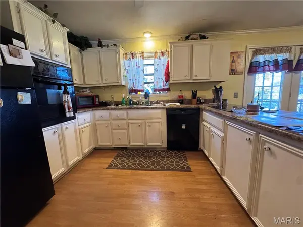 62 County Road 481, Poplar Bluff, MO 63901