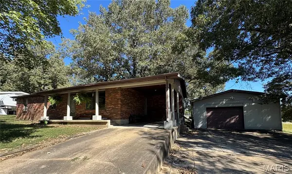 62 County Road 481, Poplar Bluff, MO 63901