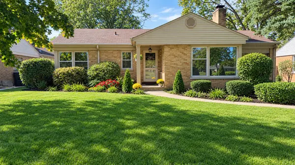 208 N Brighton PL, Arlington Heights, IL 60004
