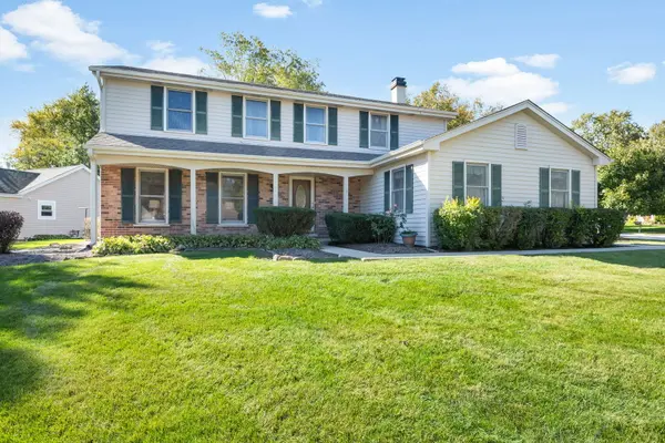 1717 Victoria RD, Mundelein, IL 60060