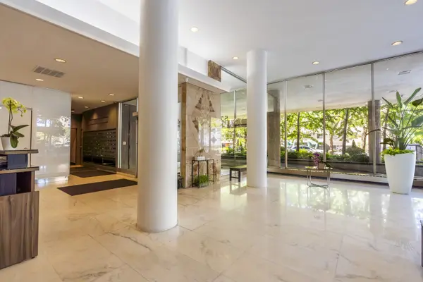 5757 N Sheridan RD #19D, Chicago, IL 60660