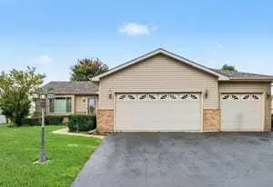 6810 Hadrian DR, Joliet, IL 60431