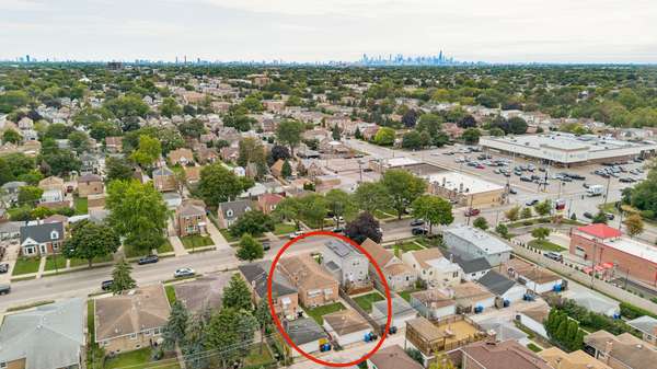 4830 N Nagle AVE, Chicago, IL 60630