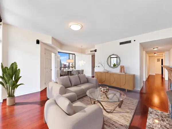 21 E HURON ST #1802, Chicago, IL 60611