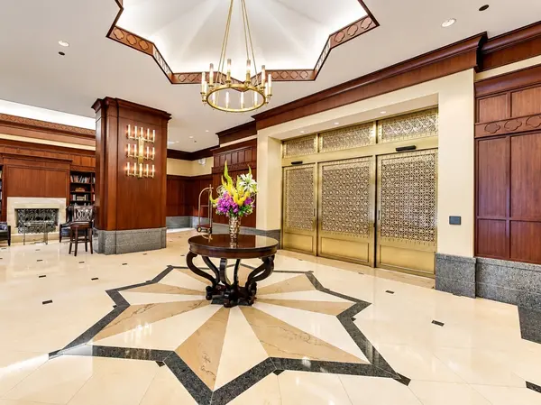 21 E HURON ST #1802, Chicago, IL 60611