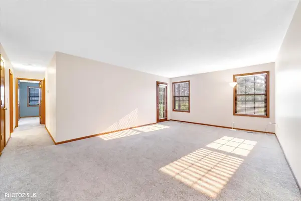 348 Essex CT #3-A-L, Wood Dale, IL 60191