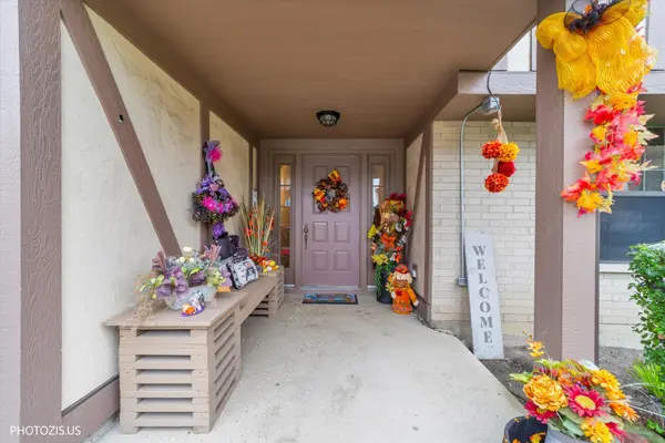 348 Essex CT #3-A-L, Wood Dale, IL 60191