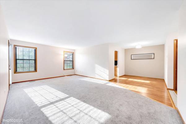 348 Essex CT #3-A-L, Wood Dale, IL 60191