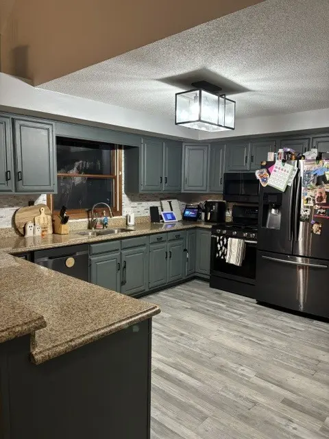 711 Marsha LN, Rock Falls, IL 61071