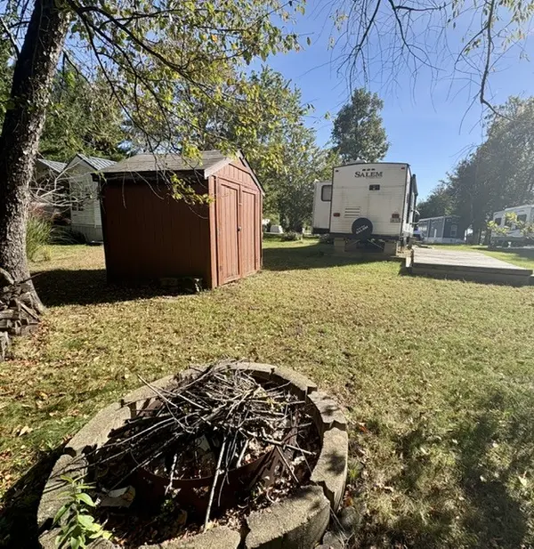9/82 Woodhaven, Sublette, IL 61367