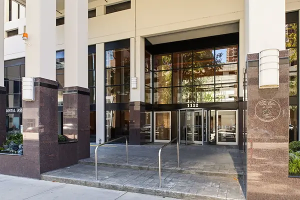 1122 N CLARK ST #3202, Chicago, IL 60610