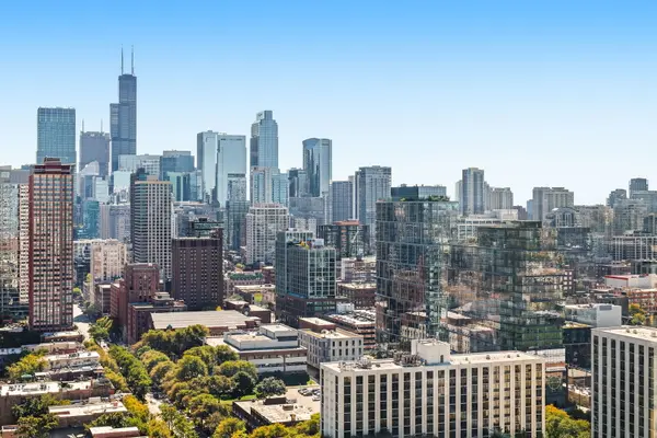 1122 N CLARK ST #3202, Chicago, IL 60610
