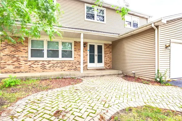 562 Applegate LN, Lake Zurich, IL 60047
