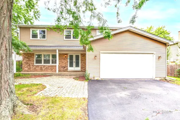 562 Applegate LN, Lake Zurich, IL 60047